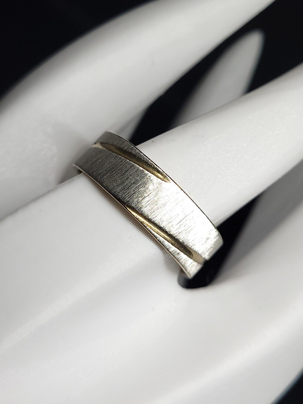 $1 | 11.5 | Brushed Duo-Tone Diagonal Groove Wide Band Ring